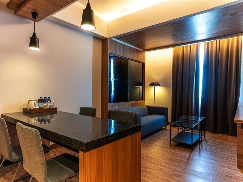 Fox Hotel Jayapura Exterior photo